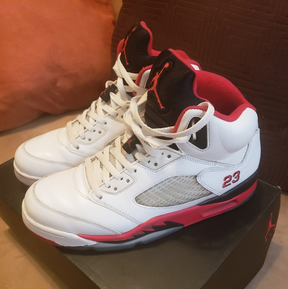 Jordan 5's